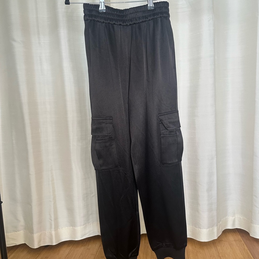 Alice + Olivia Black Cargo Joggers